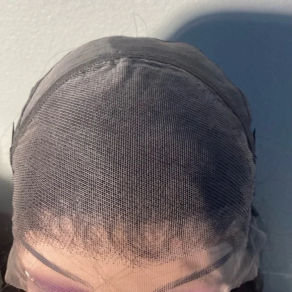 Sleek straight hundred percent human wigs for women. - Picture 10 of 10